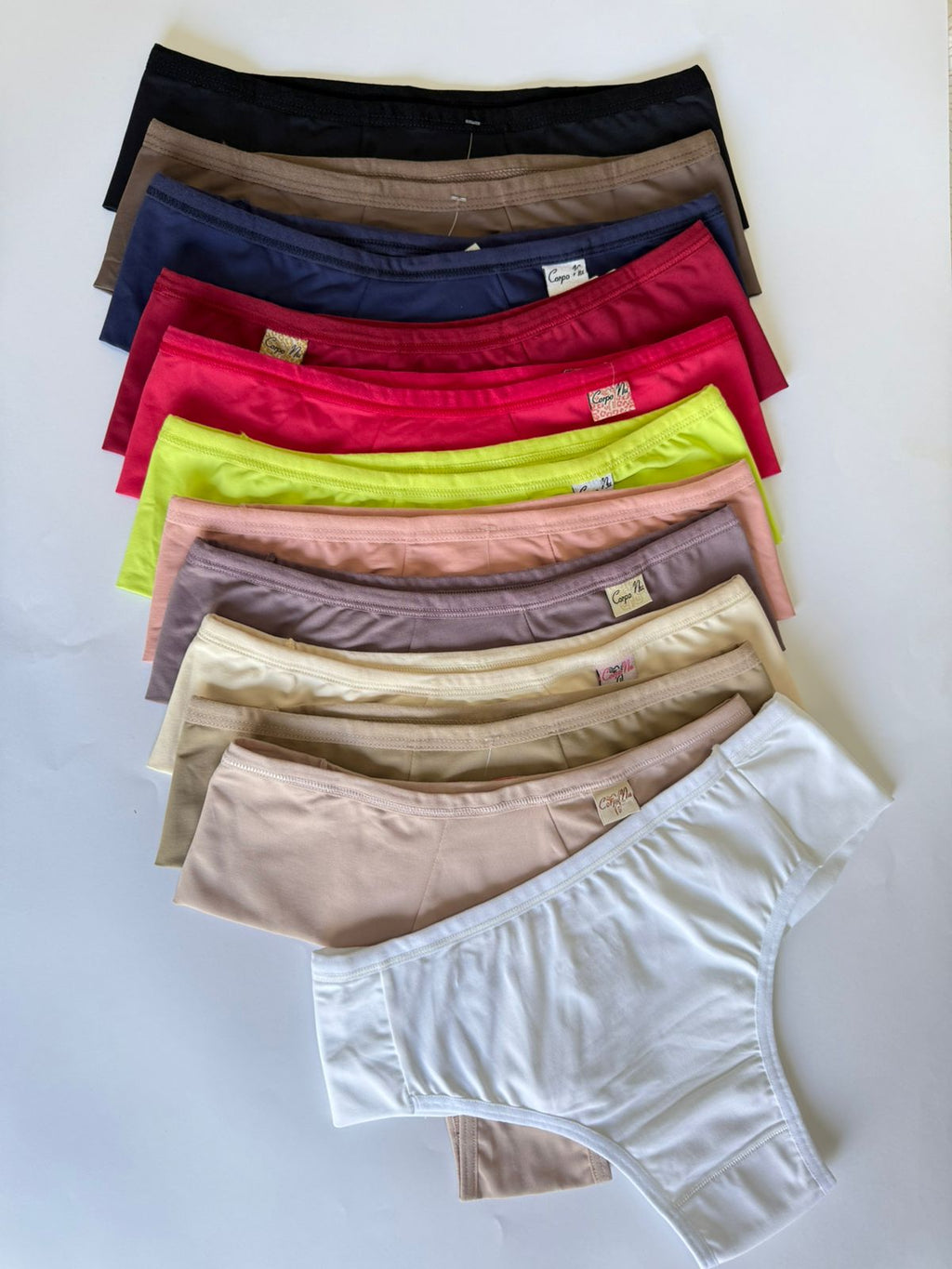 Kit com 3 Calcinhas Tangas